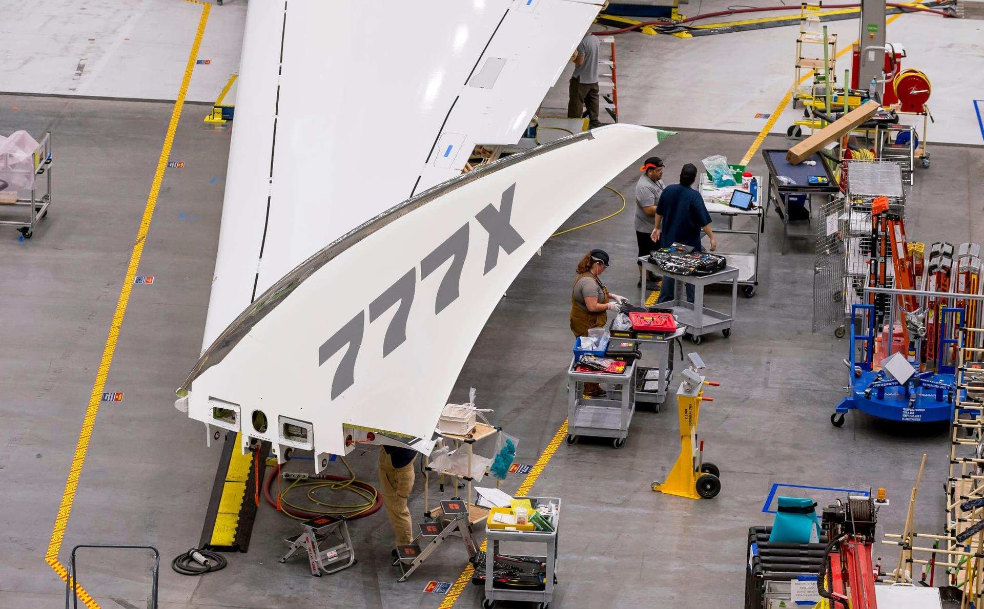 Boeing 777X trễ hẹn