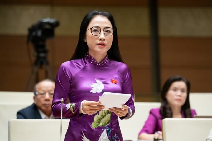 Đại biểu Trần Khánh Thu (đoàn Hưng yên). Ảnh: Cổng TTĐT Quốc hội